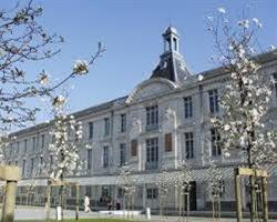 Lycée Clémenceau, Nantes - Horaires d'ouverture