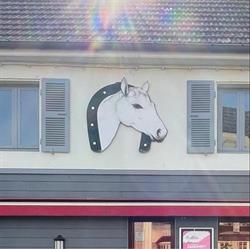 le cheval blanc, La Clayette - Horaires d'ouverture