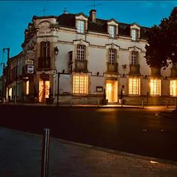 Le Cheval Blanc, Jargeau - Horaires d'ouverture