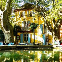 La Petite Maison De Cucuron, - Horaires d'ouverture