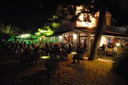 Le Pavillon Bleu, Jullouville - Horaires d'ouverture