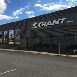 Giant Firminy, - Horaires d'ouverture
