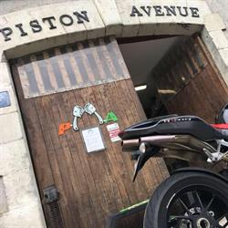 Piston Avenue, Saint-Étienne-de-Chigny - Horaires d'ouverture