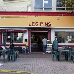 Café Les Pins, Port-Saint-Louis-du-Rhône - Horaires d'ouverture