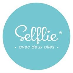 Selflie avec deux ailes, Charlieu - Horaires d'ouverture