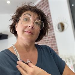 L’intimiste Propriano/Experte balayage ,coupe, soin du cheveux, - Horaires d'ouverture