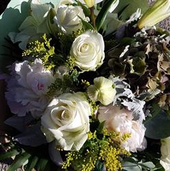 Une Fleur dans mon grenier Fleuriste, Saint-Maximin-la-Sainte-Baume - Horaires d'ouverture