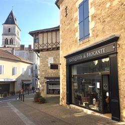 Antiquités & Brocante Pacaut - ACHAT VENTE DEBARRAS - TAPISSIER D’AMEUBLEMENT, Thiviers - Horaires d'ouverture