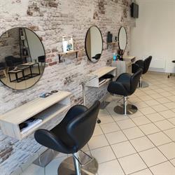 Tiph Univ'hair, Bonnes - Horaires d'ouverture