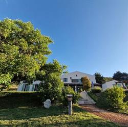Domaine de la Graou, Chambres à partir de 90 euros pour 2 petit dejeuner compris, studio et roulotte, La Palud-sur-Verdon - Horaires d'ouverture