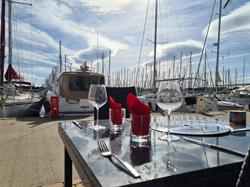 la table à plancha grau du roi ( port Camargue), Le Grau-du-Roi - Horaires d'ouverture
