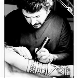 Bzit tattoo, Bourdeilles - Horaires d'ouverture