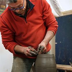 Atelier De Poterie Du Chat Noir Jean Marc DUVAL, Neyron - Horaires d'ouverture