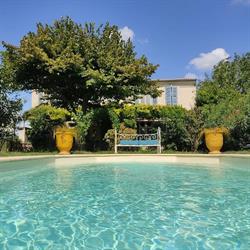 Gîte et Chambres d'Hôtes "Les Glycines en Provence", Tarascon - Horaires d'ouverture